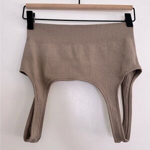 AIM’N RIBBED SEAMLESS SPORTS BRA